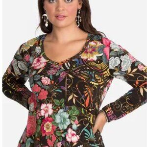 Johnny Was "Peace" Favorite V-Neck Tee Size XXL